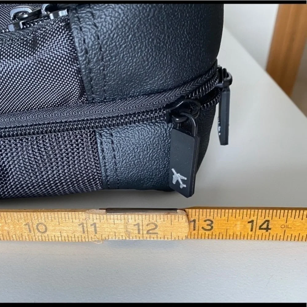 Targus Black Ballistic Canvas Nylon Mesh Fabric Safeport Laptop briefcas…